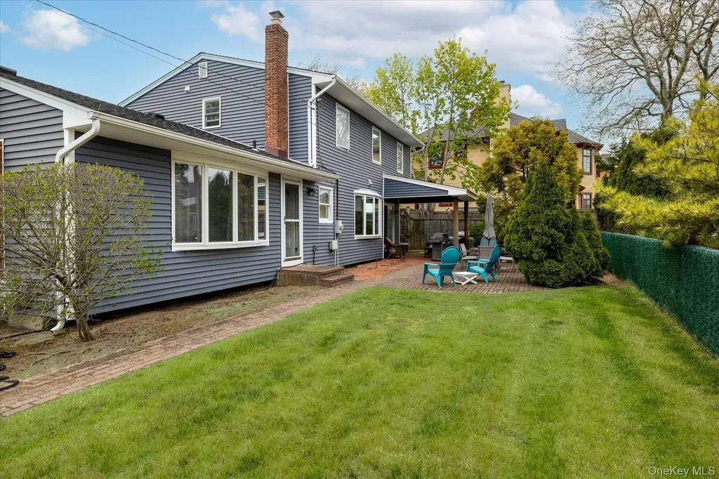 142 E Shore Drive Massapequa NY 11758