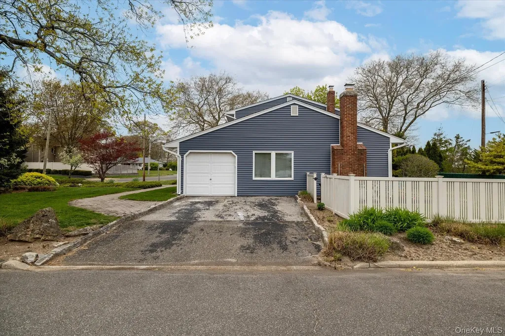 142 E Shore Drive Massapequa NY 11758