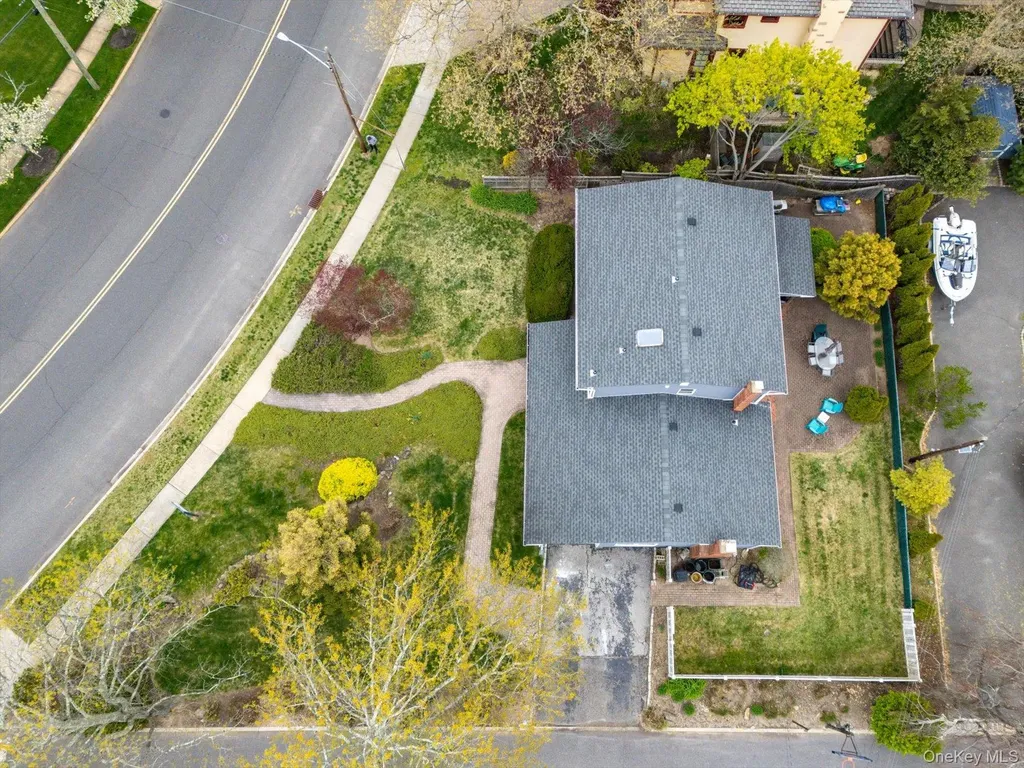 142 E Shore Drive Massapequa NY 11758
