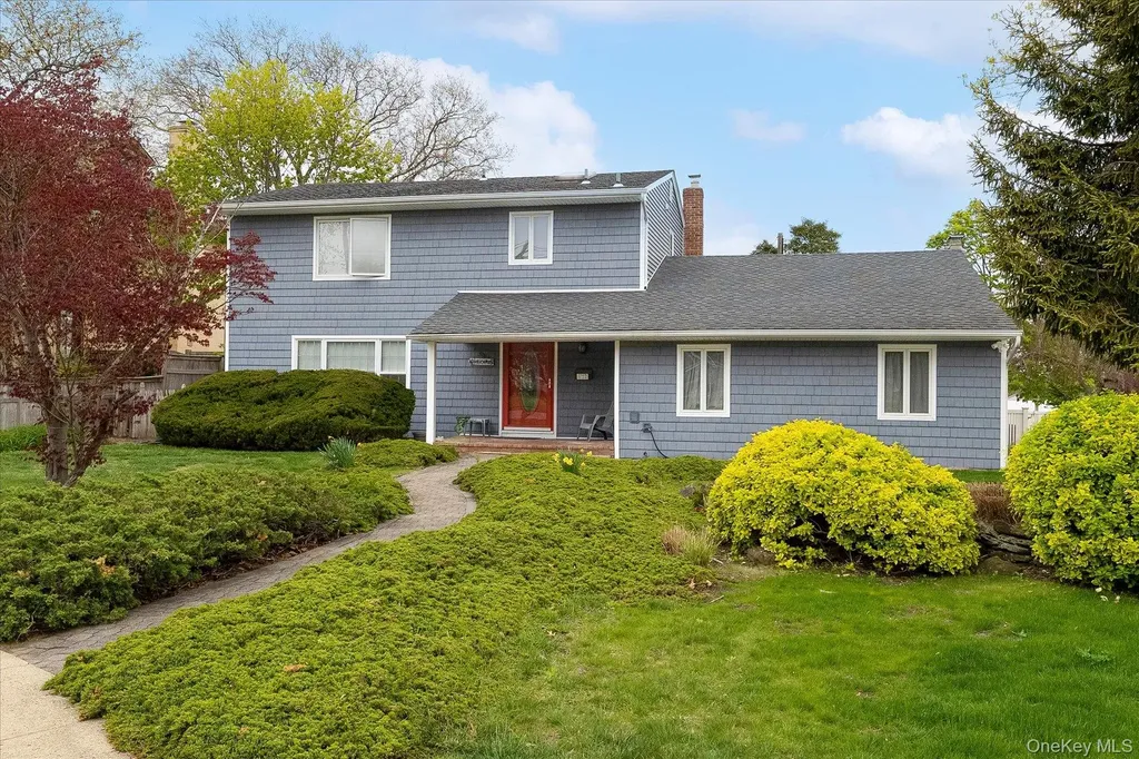 142 E Shore Drive Massapequa NY 11758