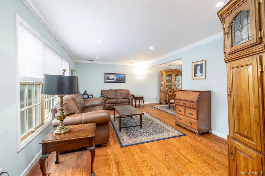142 E Shore Drive Massapequa NY 11758