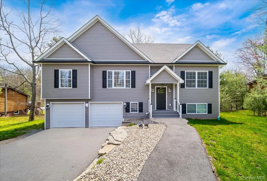 68 Picadilly Circle Rock Hill NY 12775