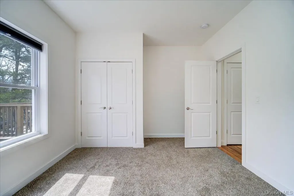 68 Picadilly Circle Rock Hill NY 12775