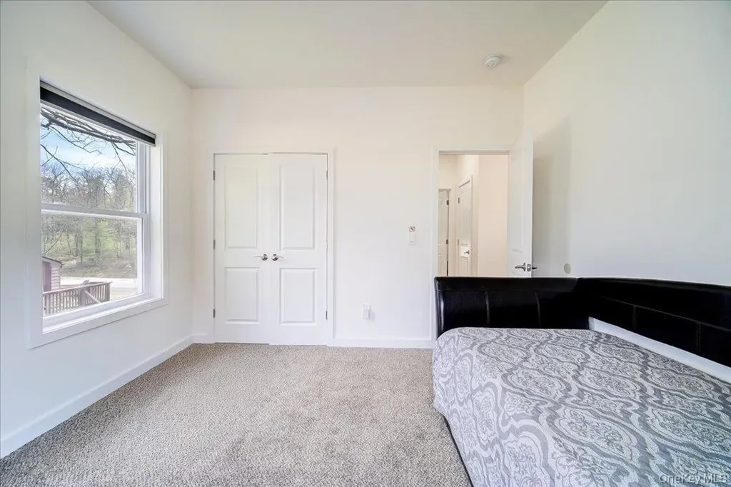68 Picadilly Circle Rock Hill NY 12775