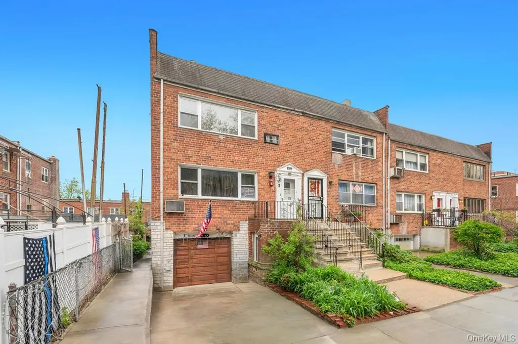 7416 85th Road Woodhaven NY 11421