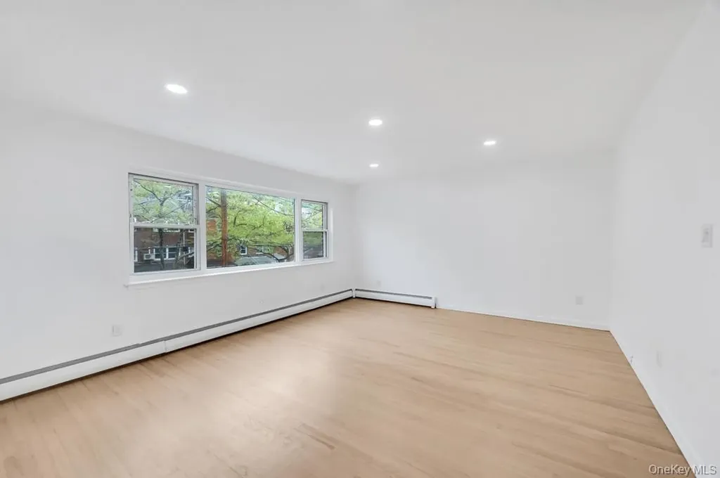 7416 85th Road Woodhaven NY 11421