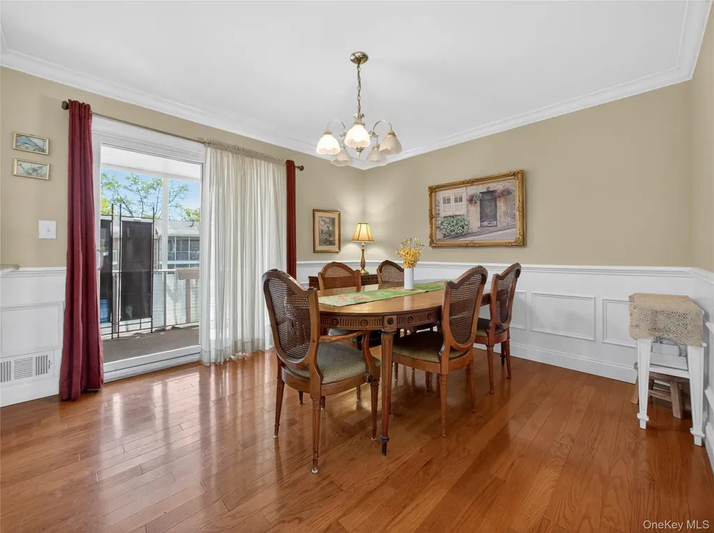 68 Bon Aire Circle Suffern NY 10901