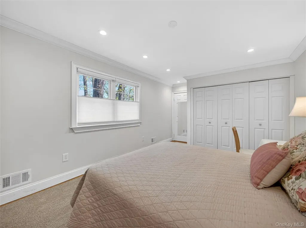 68 Bon Aire Circle Suffern NY 10901