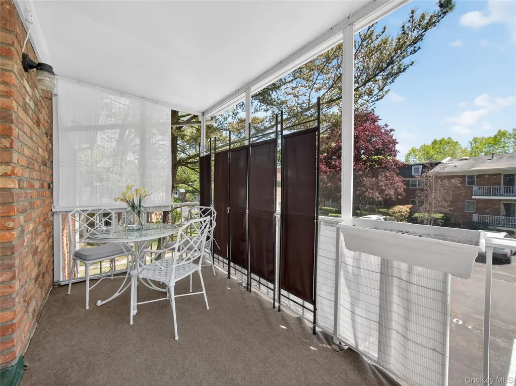 68 Bon Aire Circle Suffern NY 10901
