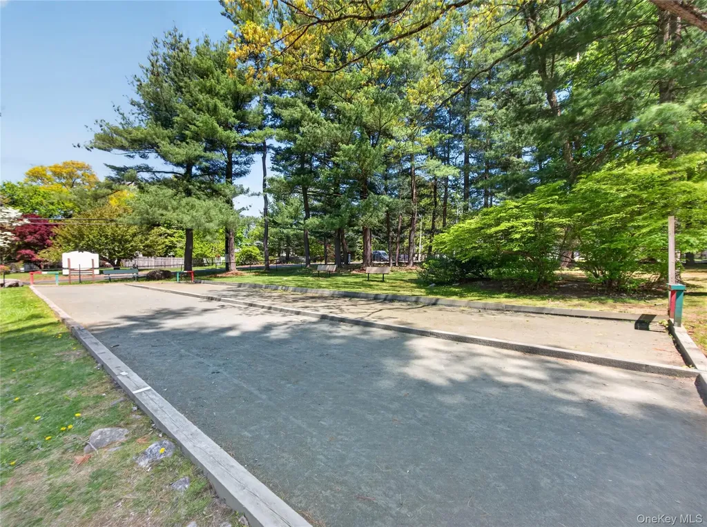 68 Bon Aire Circle Suffern NY 10901