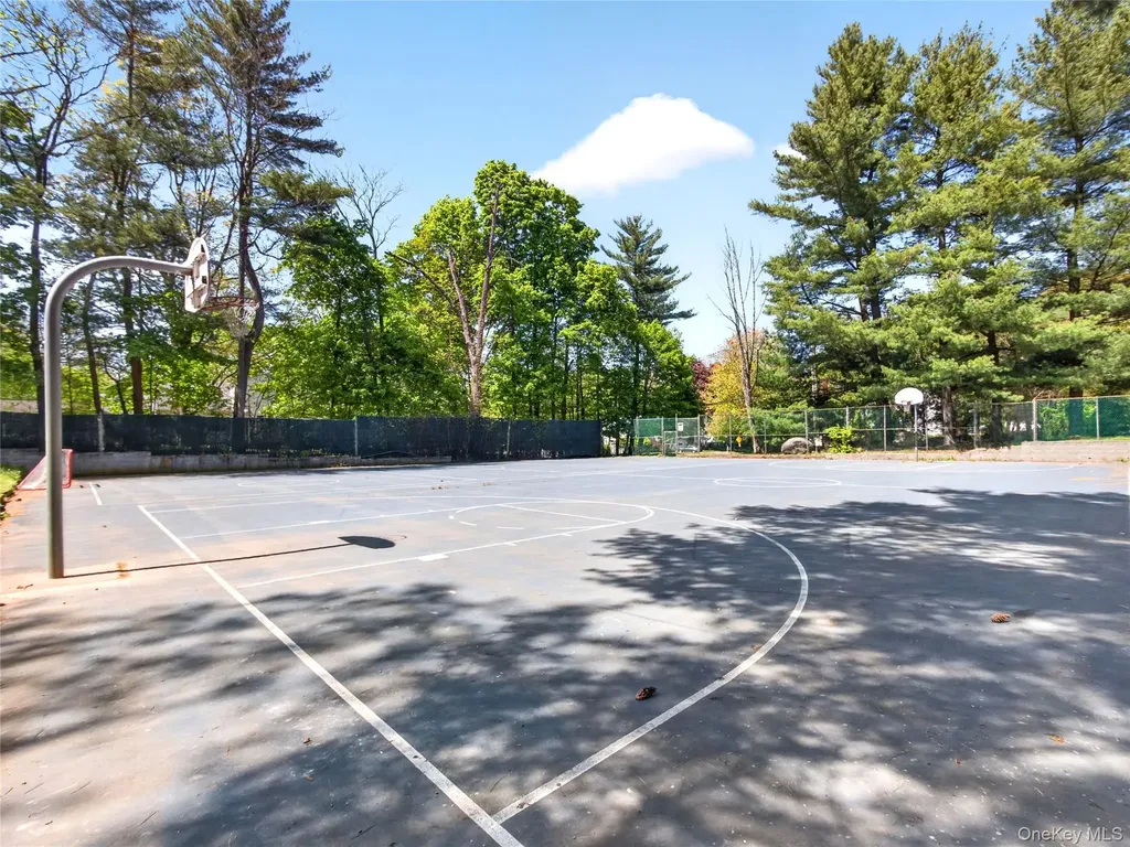 68 Bon Aire Circle Suffern NY 10901