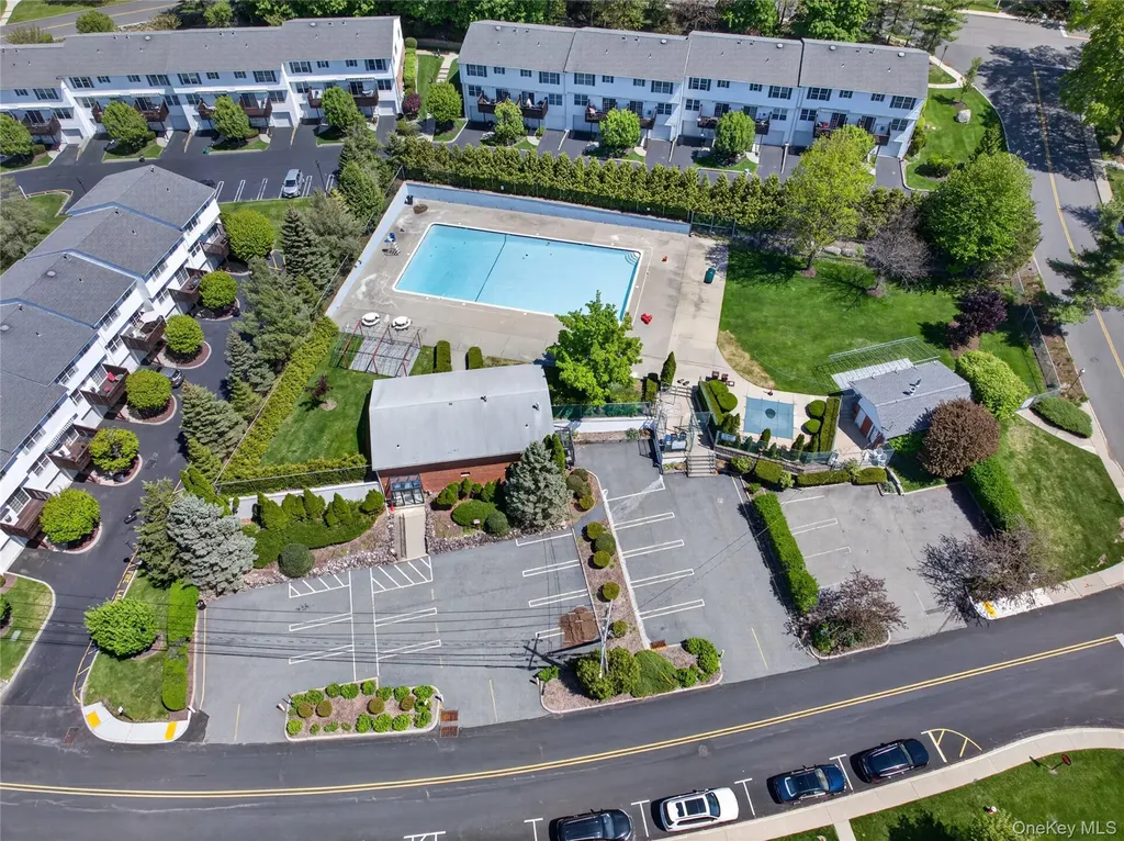 68 Bon Aire Circle Suffern NY 10901