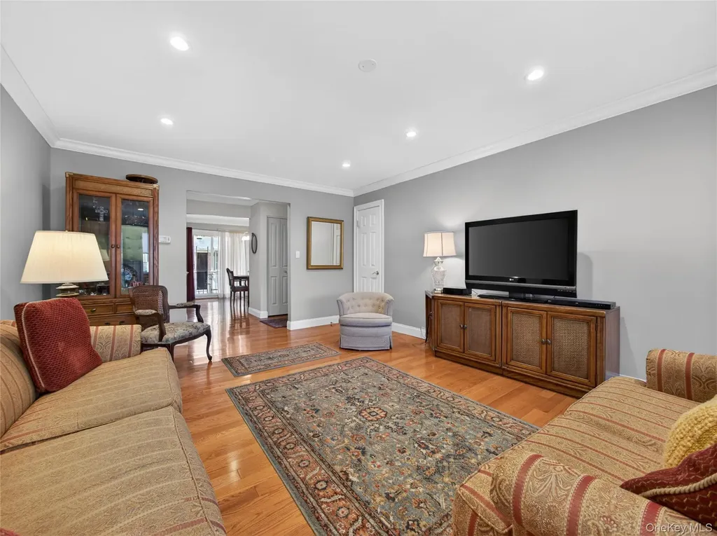 68 Bon Aire Circle Suffern NY 10901
