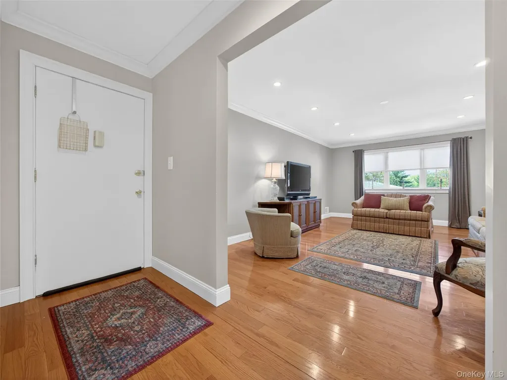 68 Bon Aire Circle Suffern NY 10901