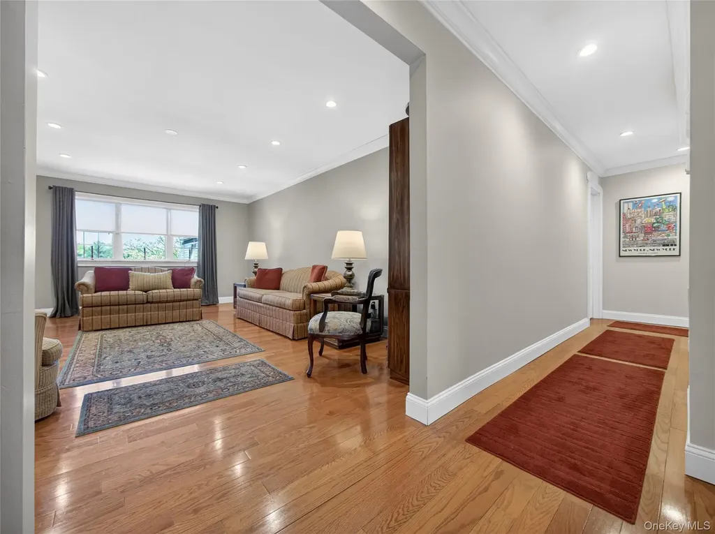 68 Bon Aire Circle Suffern NY 10901