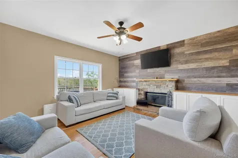 72 Brookside Lane Lagrangeville NY 12540