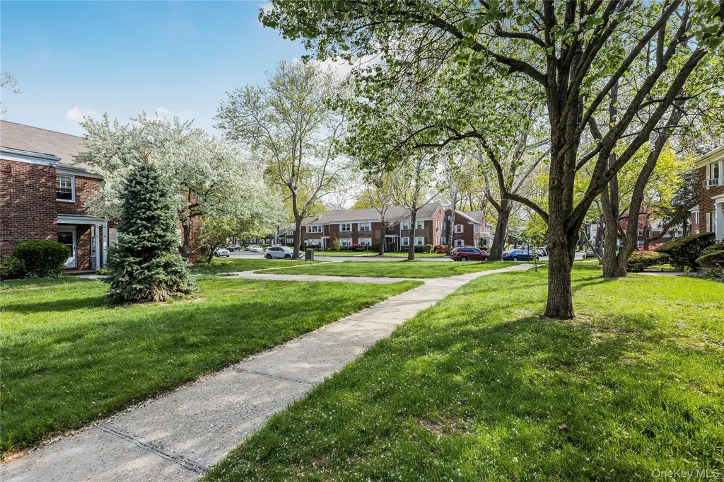 71 Lawrence Park Crescent Bronxville NY 10708