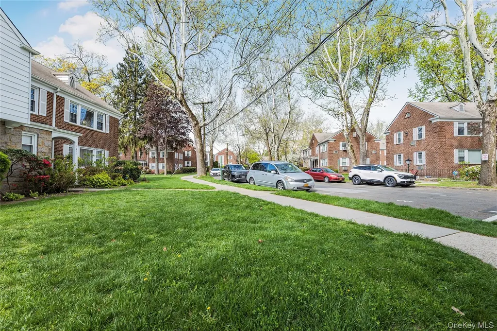 71 Lawrence Park Crescent Bronxville NY 10708