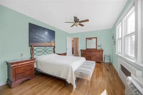 71 Lawrence Park Crescent Bronxville NY 10708