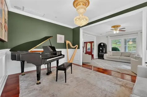 55 Twilight Lane Putnam Valley NY 10579