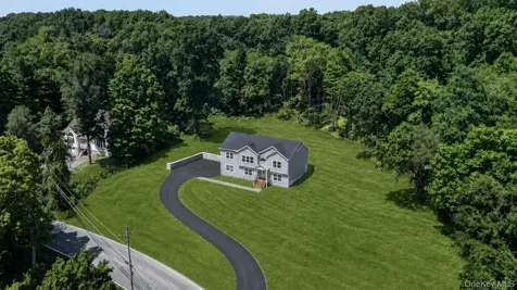 592 Ludingtonville Road Holmes NY 12531