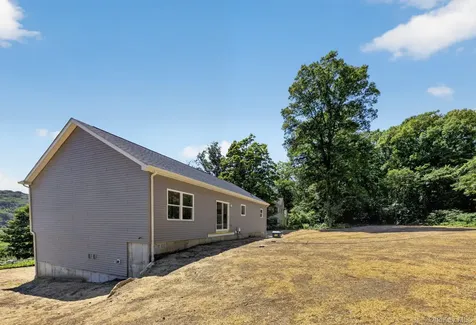 592 Ludingtonville Road Holmes NY 12531