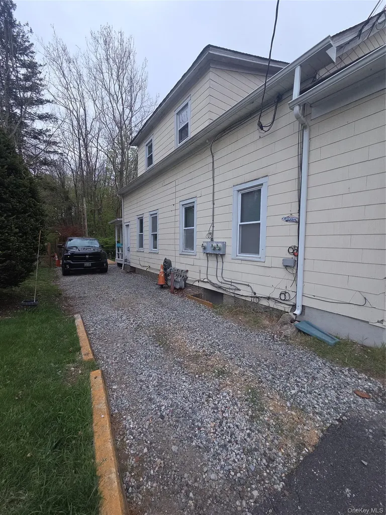 11 Eagle Valley Road Sloatsburg NY 10974