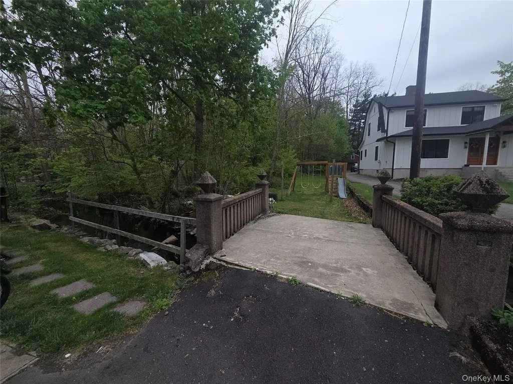 11 Eagle Valley Road Sloatsburg NY 10974