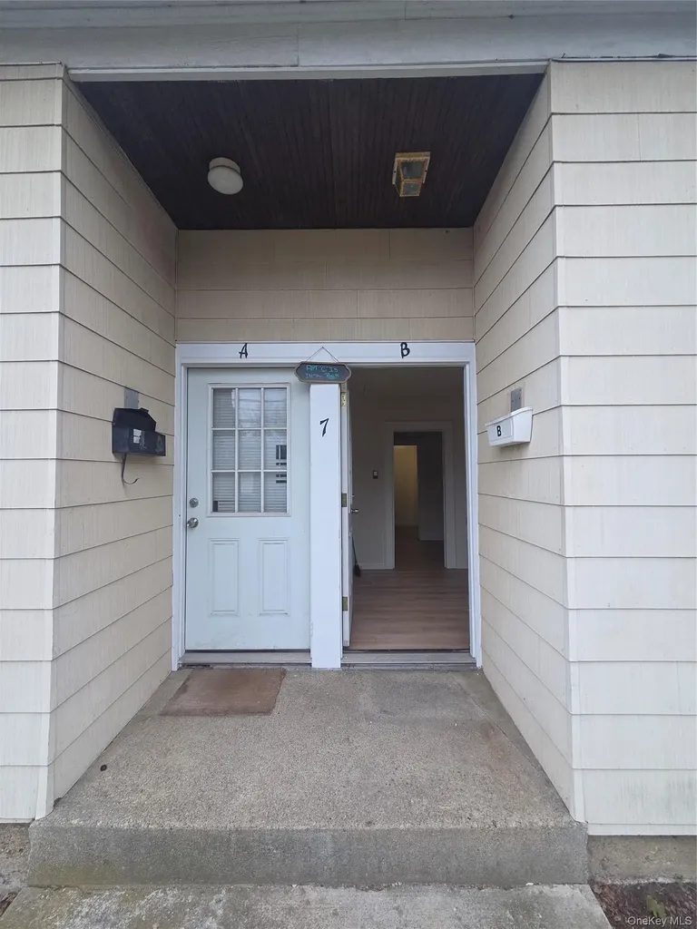 11 Eagle Valley Road Sloatsburg NY 10974
