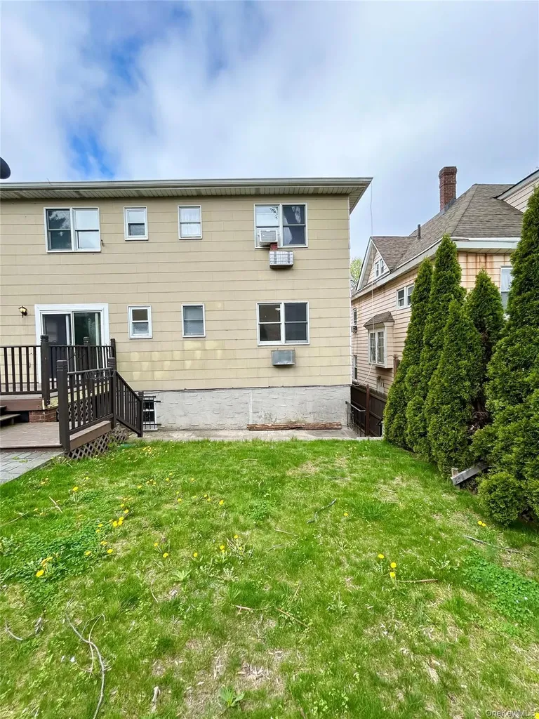 164 Rossiter Avenue Yonkers NY 10701