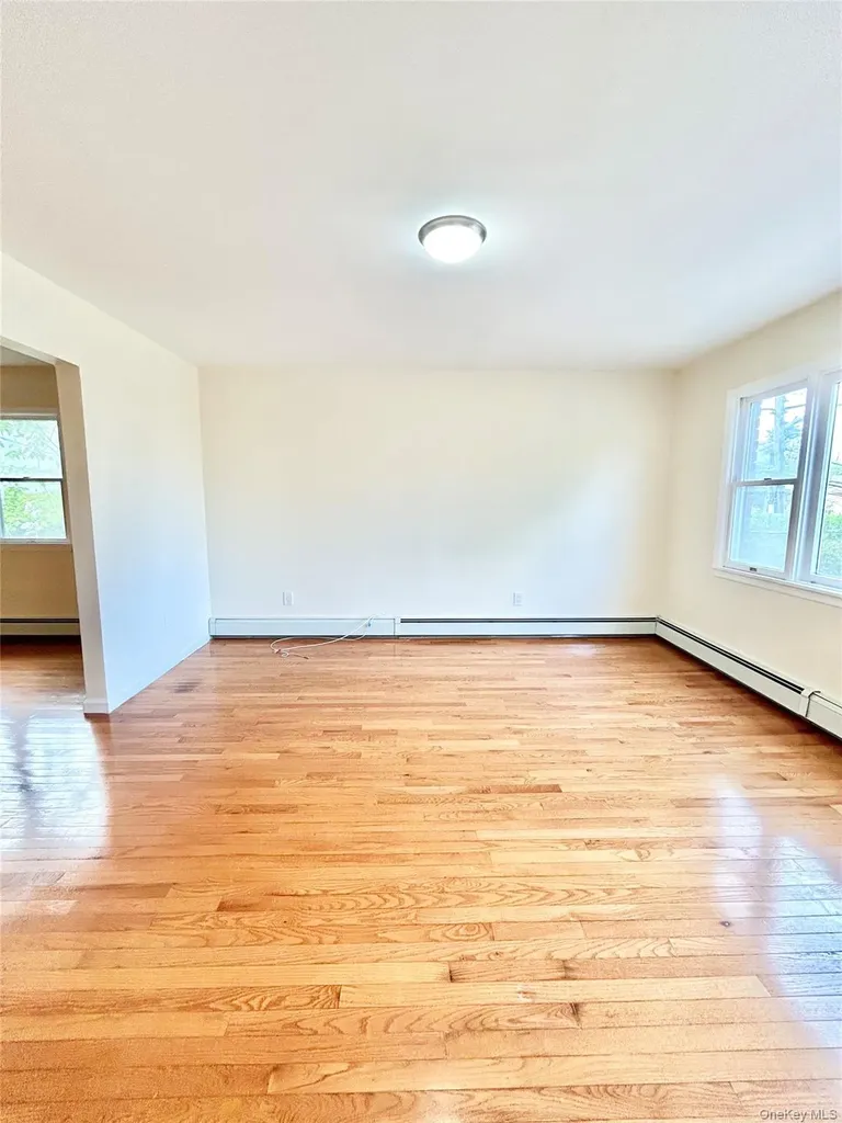164 Rossiter Avenue Yonkers NY 10701