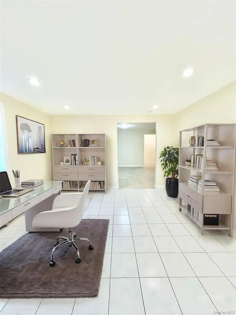 164 Rossiter Avenue Yonkers NY 10701