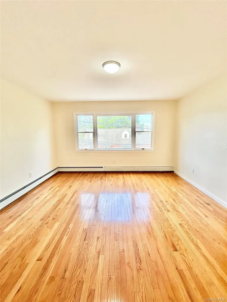 164 Rossiter Avenue Yonkers NY 10701