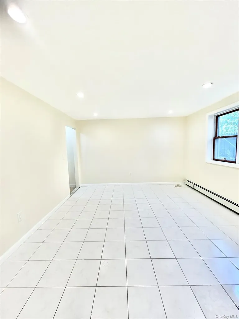 164 Rossiter Avenue Yonkers NY 10701
