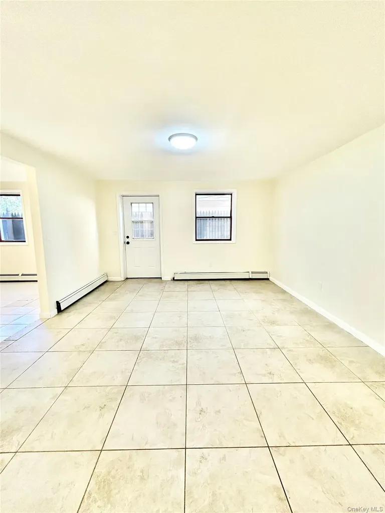 164 Rossiter Avenue Yonkers NY 10701