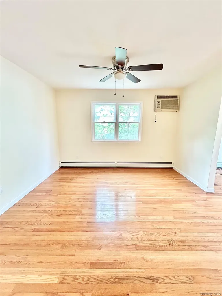 164 Rossiter Avenue Yonkers NY 10701