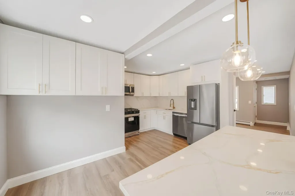 94 Rosemary Lane Centereach NY 11720