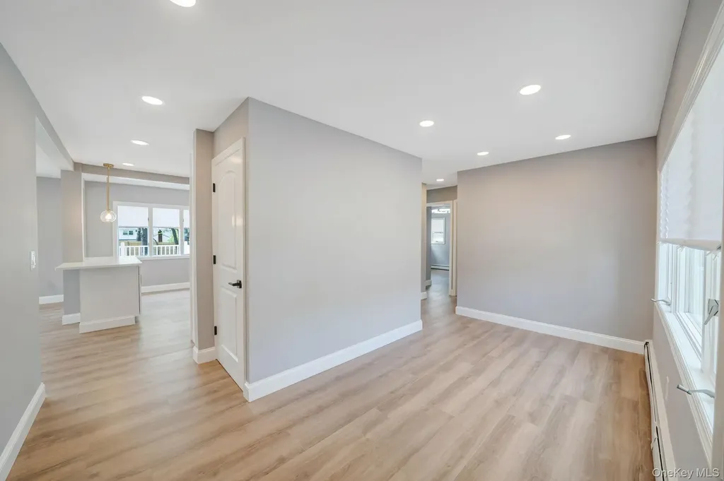 94 Rosemary Lane Centereach NY 11720