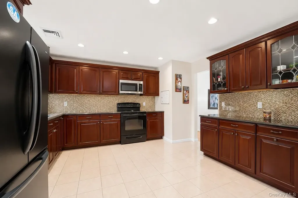 100 Fairmont Road Mahopac NY 10541