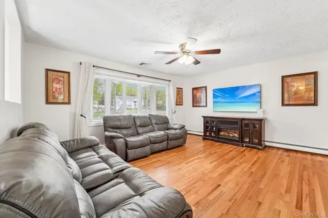 100 Fairmont Road Mahopac NY 10541