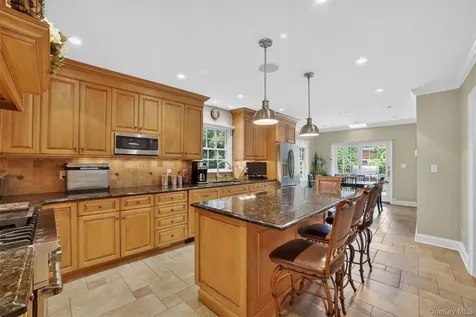110 Park Drive Eastchester NY 10709