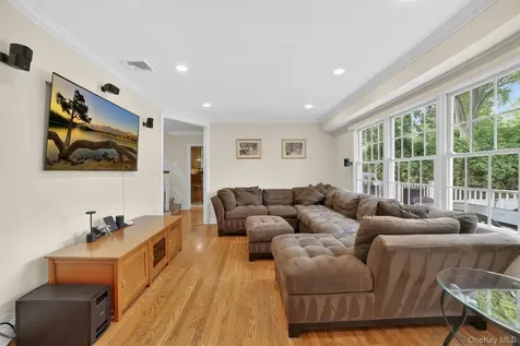 110 Park Drive Eastchester NY 10709