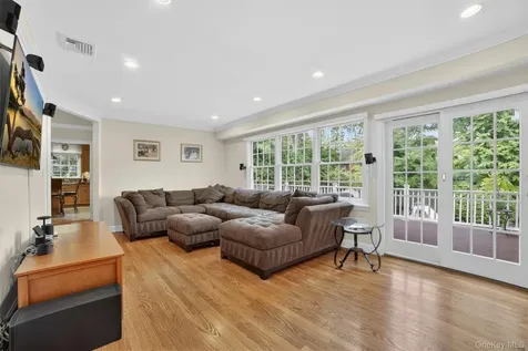 110 Park Drive Eastchester NY 10709