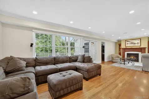 110 Park Drive Eastchester NY 10709