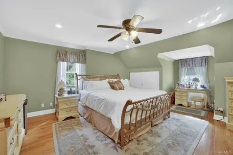 110 Park Drive Eastchester NY 10709