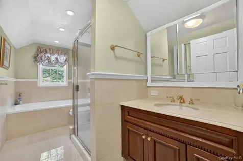110 Park Drive Eastchester NY 10709