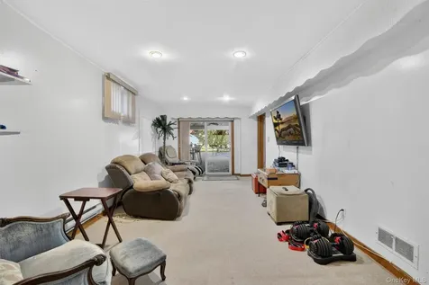 110 Park Drive Eastchester NY 10709