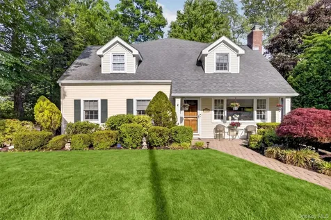 110 Park Drive Eastchester NY 10709