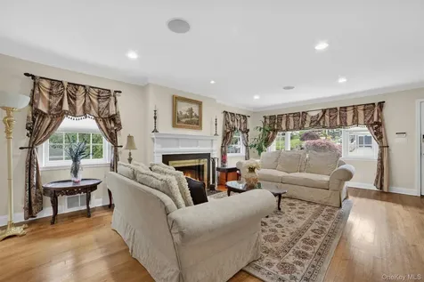 110 Park Drive Eastchester NY 10709
