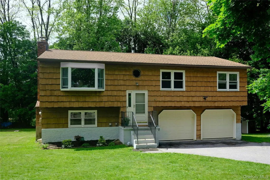 21 Olympus Drive Mahopac NY 10541